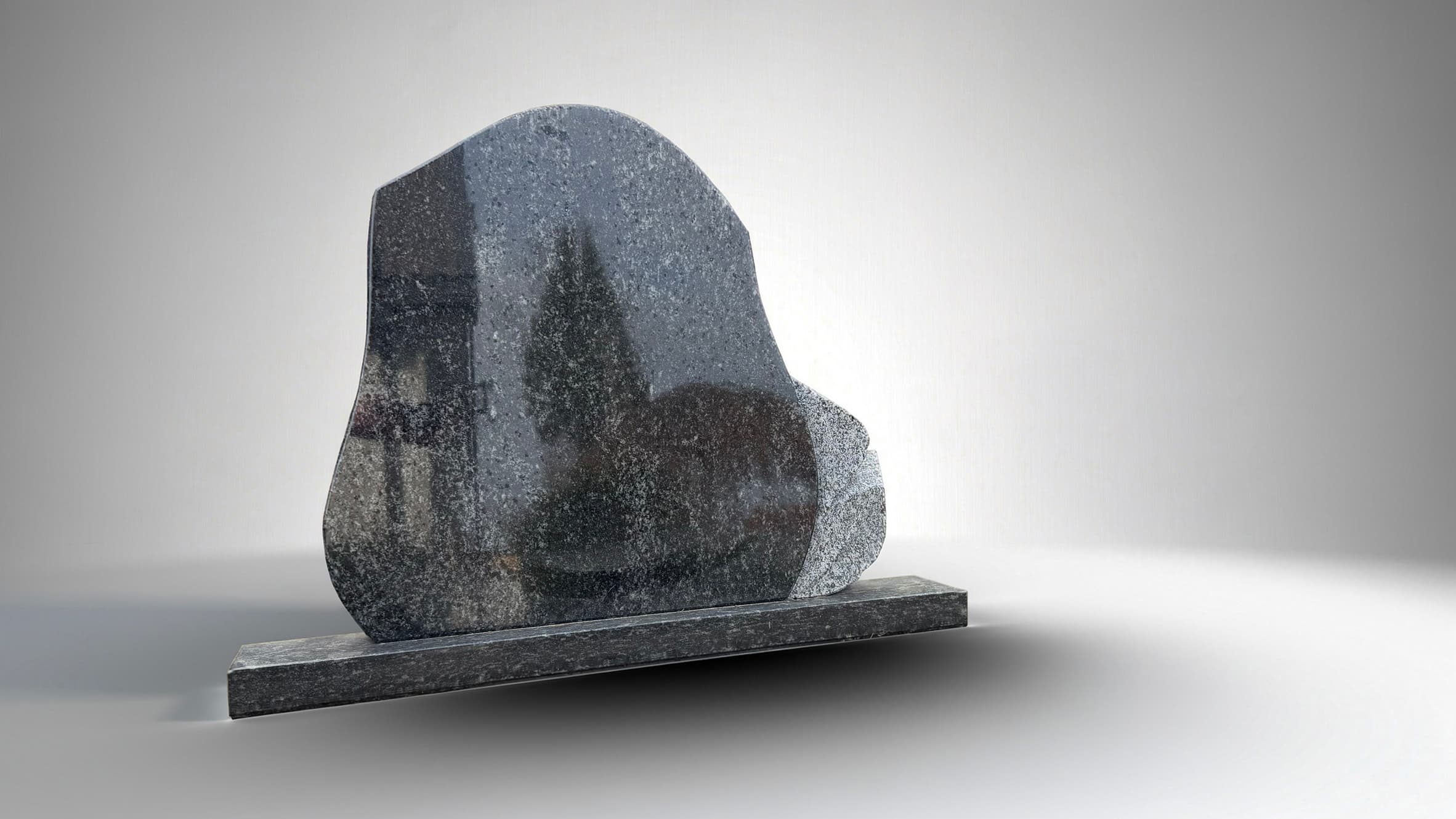 pilko granito paminklas su ovaliniu akcentu modernus dizainas